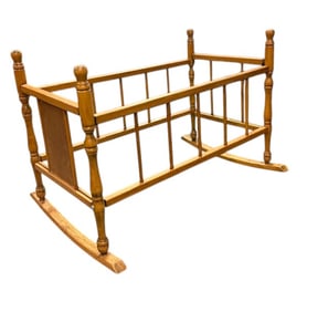 ANTIQUE PENNSYLVANIA PRIMITIVE CRIB