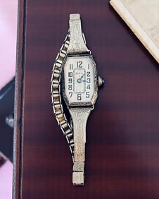 ART DECO 20K LADIES ELGIN WATCH