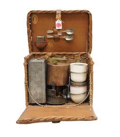 EDWARDIAN ENGLISH EN ROUTE TEA PICNIC BASKET