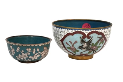 2 PIECES OF BLUE AND WHITE CHINESE CLOISONNE
