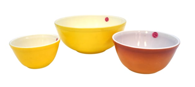 VINTAGE PYREX PRIMARY NESTING MIXING BOWLS