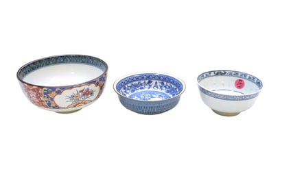3 VINTAGE ORIENTAL BOWLS