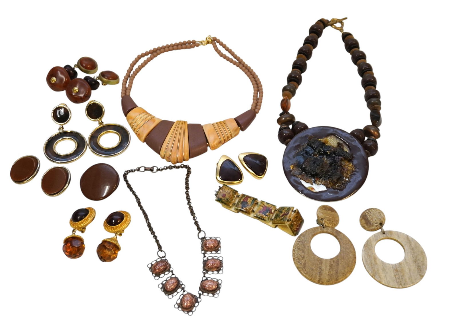 11 PC VINTAGE COSTUME JEWELRY LUCITE +: Fabulous group of 11 Vintage Costume Jewelry. Including Lucite, Wood & more. Includes Napier Woodland Hue 1985 Necklace. Large Lucite Wood Metal Runway Necklace. Hand Painted Middle Eastern Bone Brace