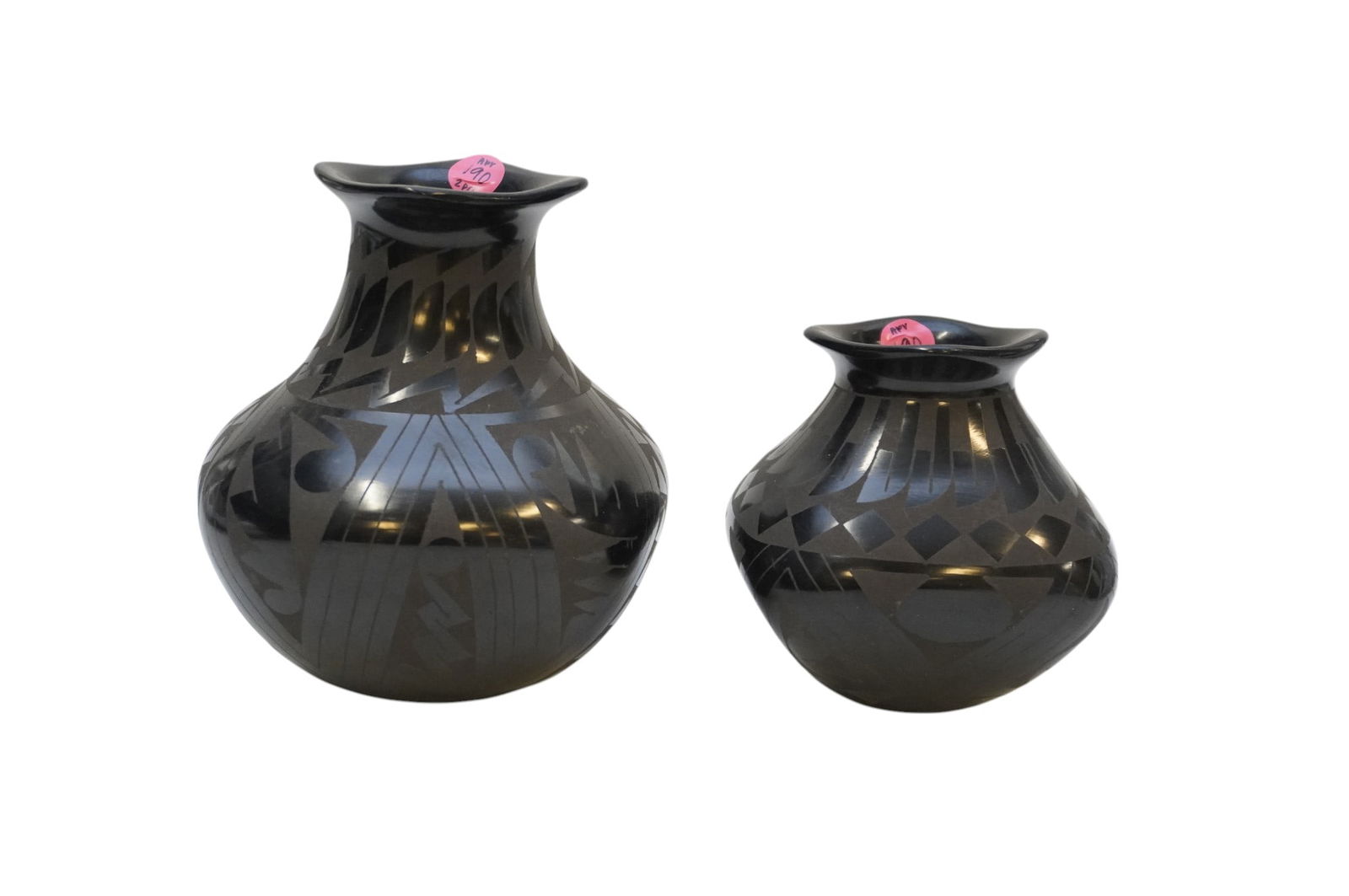 PAIR OF SOCORRO REYES MEXICAN BLACKWARE POTTERY (1 of 6)