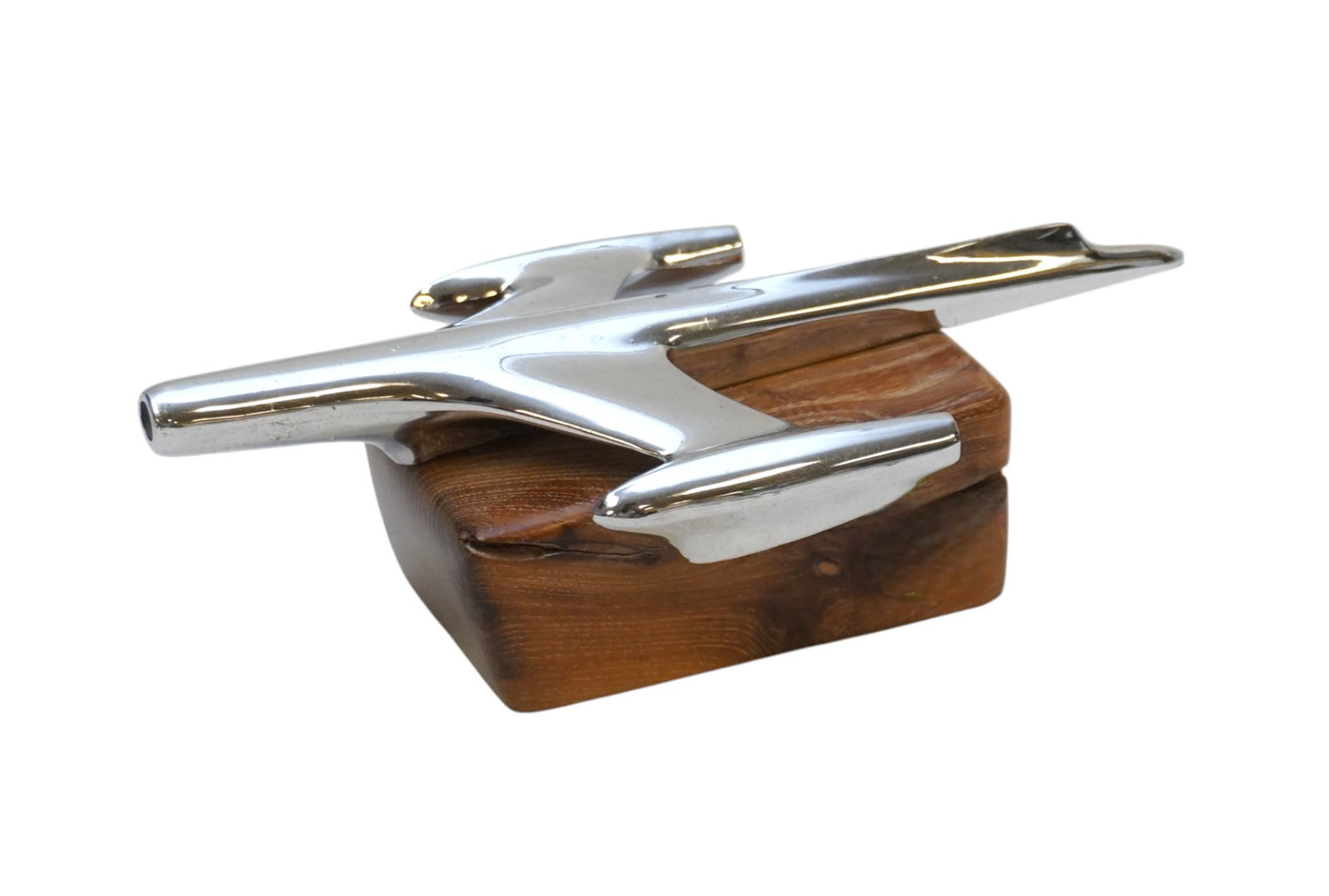 1957 OLDS CHROME HOOD ORNAMENT ON OSAGE ORANGE: 1957 Olds Chrome Hood Ornament mounted to beautifully finished Osage Orange Wood. Measures 9.35"x5"x2.75". Weight 1 lbs 11 oz.