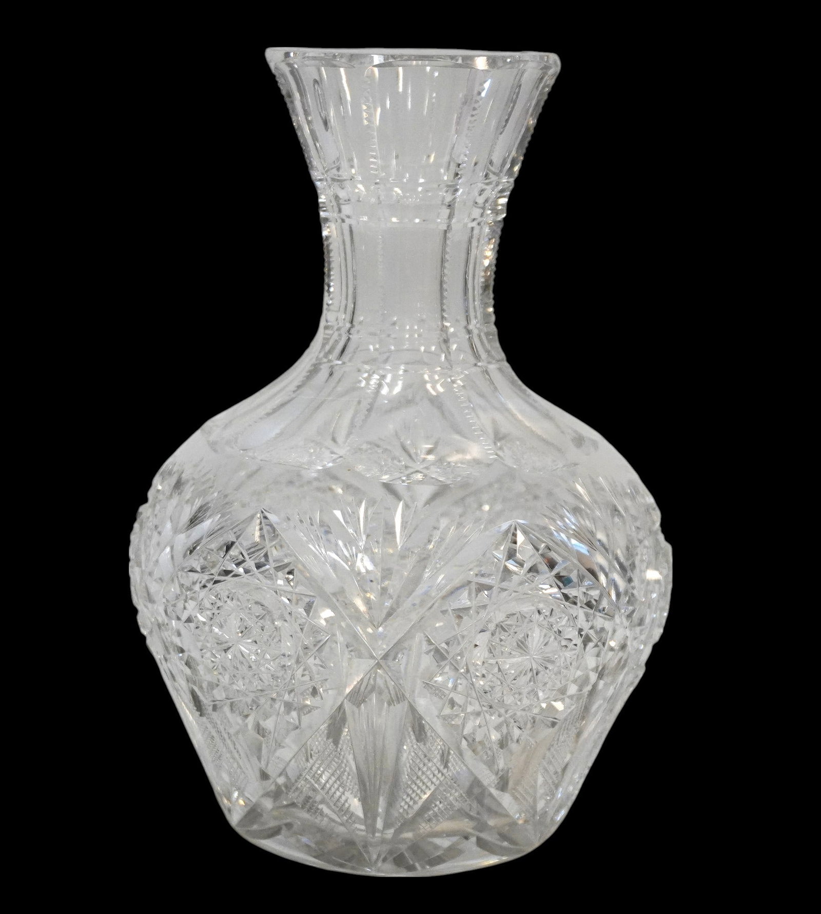 ANTIQUE AMERICAN BRILLIANT CARAFE / DECANTER: Antique American Brilliant Carafe / Decanter. Hobstars, Fans and Diamonds. Measures 6"x6"x8". Weight 3 lbs PROVENANCE: Willtown Plantation, Willtown Bluff, Adams Run SC