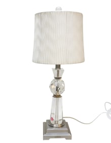 QUOIZEL CRYSTAL TABLE LAMP