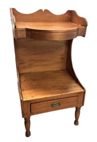 ANTIQUE AMERICAN WASH STAND