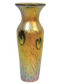STEVEN LUNDBERG PEACOCK FEATHER ON GOLD BOTTLE VASE