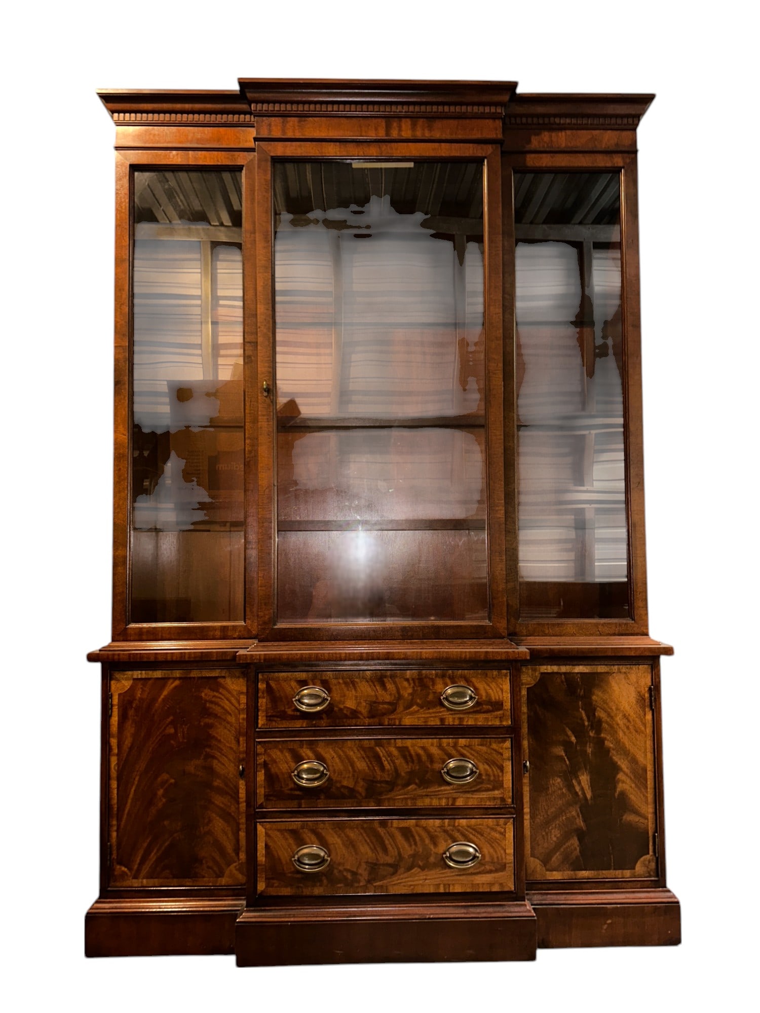 DREXEL FLAME MAHOGANY CHINA CABINET (1 of 7)