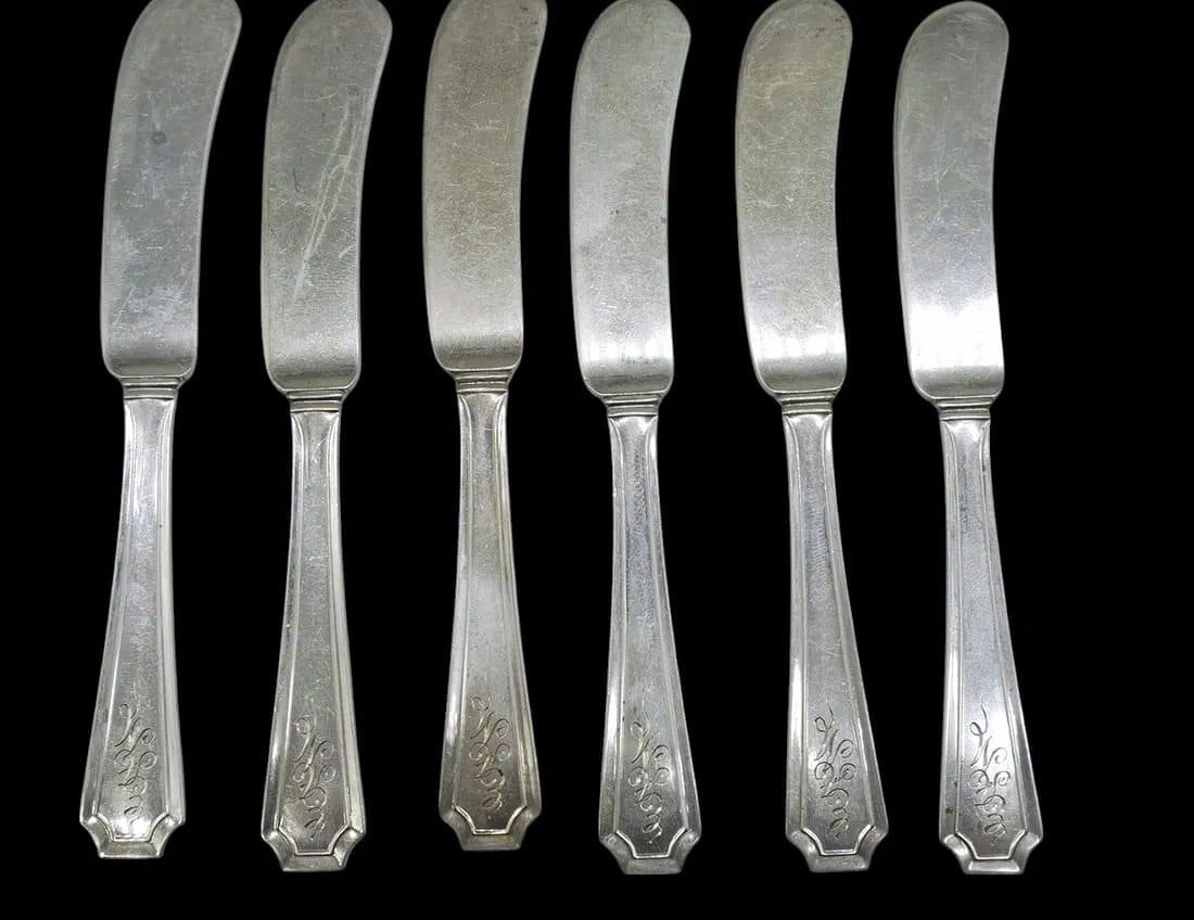 12 ANTIQUE STERLING SILVER BUTTER PADDLES (1 of 1)