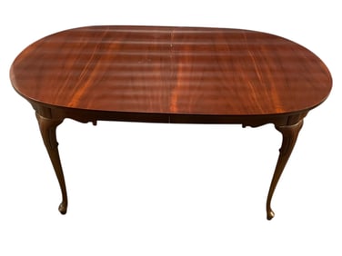DREXEL HERITAGE QUEEN ANNE DINING TABLE