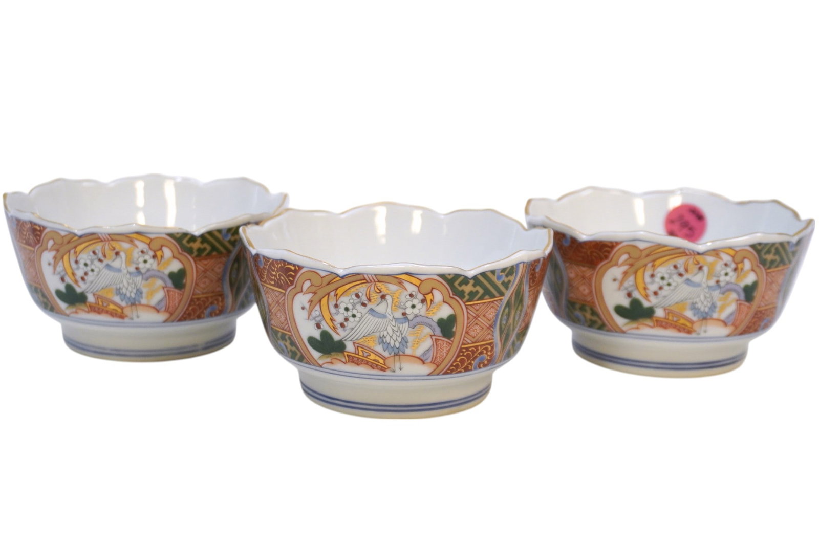 3 VINTAGE IMARI STYLE RICE BOWLS: 3 Vintage Imari Style Rice Bowls. Each measures 2.5" x 4.75" in dia. Total lot weight 1 lb 10 oz.