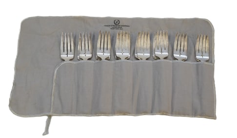 24 VINTAGE 1945 ONEIDA BORDEAUX DESSERT / SALAD FORKS
