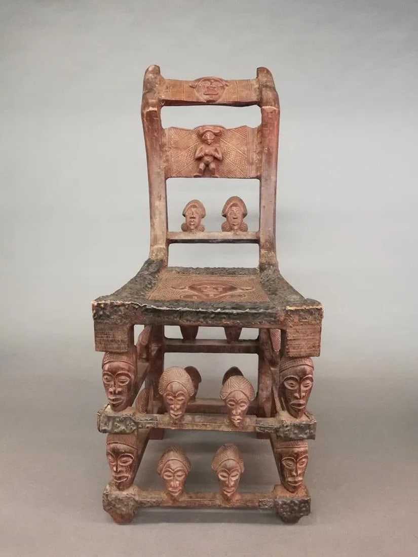HAND CARVED WOOD CHOWKE CHIEFS CHAIR NGUNJA (1 of 5)