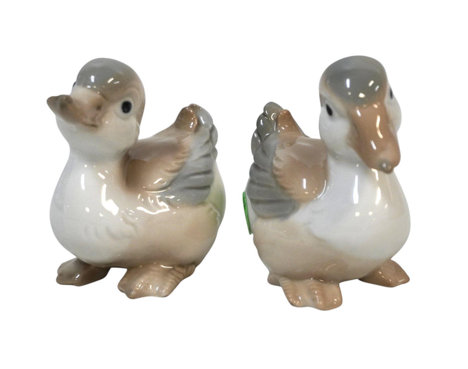 PAIR HOMCO JAPAN PORCELAIN DUCK FIGURINES: Pair of Homco Japan Porcelain Duck Figurines. Each measures about 3.25" x 3.5" x 2" and weighs 5.8 oz
