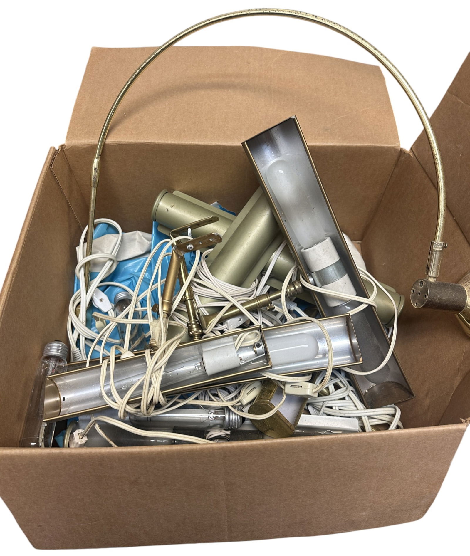 7 BRASS PICTURE LIGHTS (1 of 1)