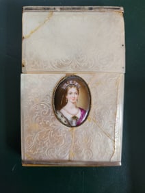 ANTIQUE MOP CALLING CARD CASE WITH PORTRAIT MINIATURE
