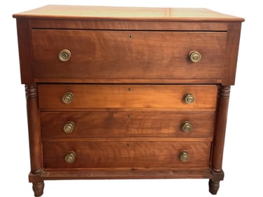 ANTIQUE AMERICAN CHERRY CHEST OF DRAWERS