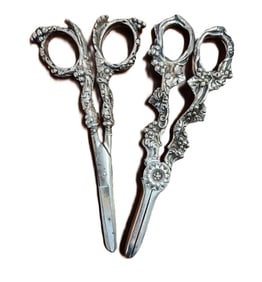 2 ANTIQUE ENGLISH EDWARDIAN GRAPE SHEARS