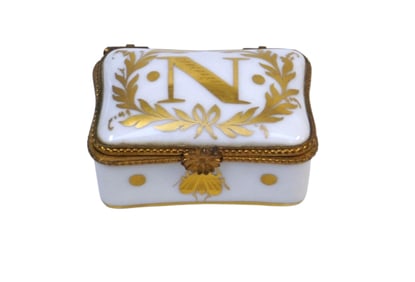 RARE LIMOGES GILT NAPOLEONIC BEE TRINKET PILL BOX