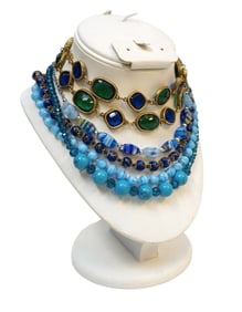 13 VINTAGE BEAD AND STONE NECKLACES