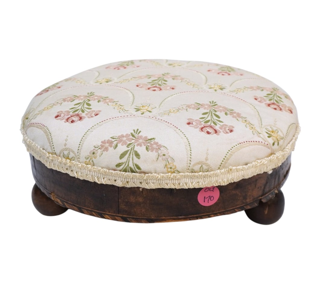 ANTIQUE TUNBRIDGE WALNUT FOOTSTOOL (1 of 5)