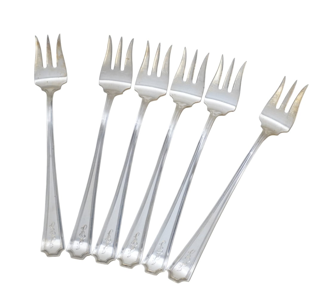 6 DURGIN STERLING SILVER OYSTER FORKS FAIRFAX (1 of 4)