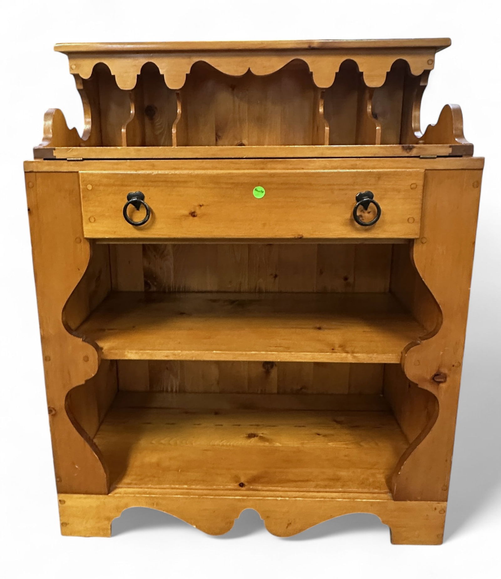 VINTAGE 1940s PENNSYLVANIA PINE DESK (1 of 3)