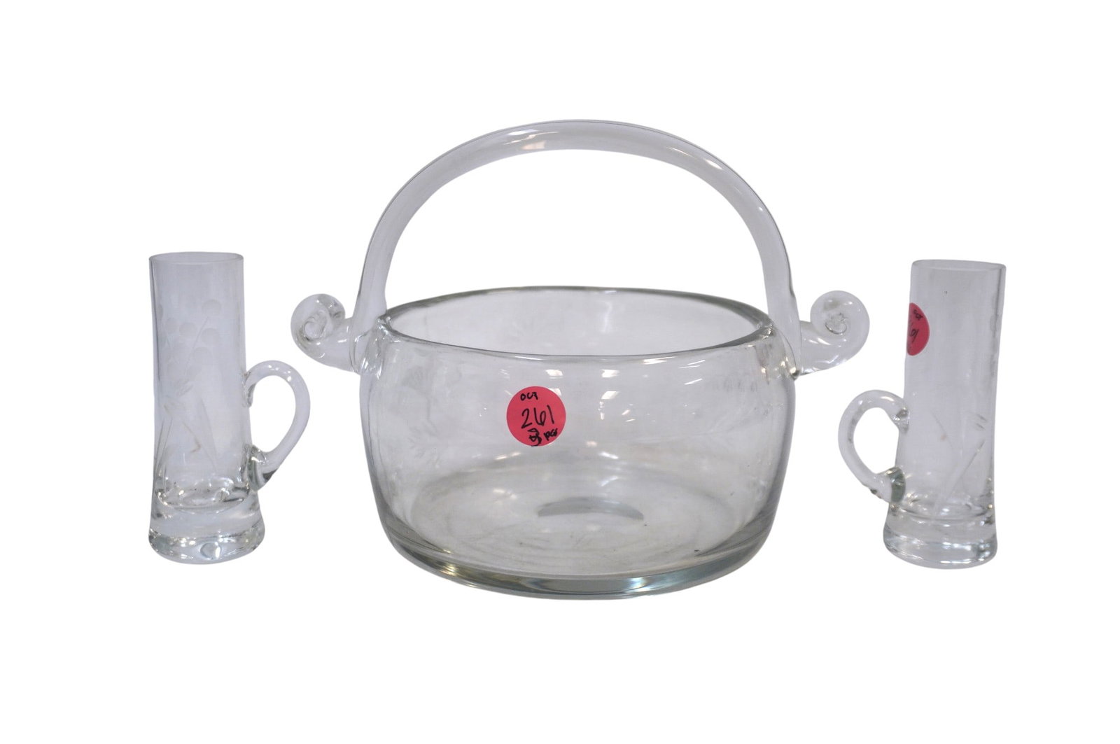 ETCHED HAND BLOWN GLASS BOWL AND GLASSES: Etched Hand Blown Glass Bowl with Handle which measures 6" x 8.5" x 6" and shot glasses measure 4.25" x 2.25", total lot weight is 3 lbs 2 oz.