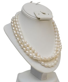 TWO NATURAL FRESHWATER PEARL NECKLACES