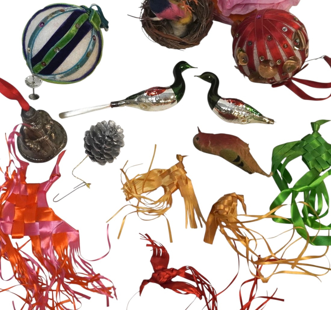 COLLECTION OF VINTAGE MCM CHRISTMAS ORNAMENTS (1 of 6)