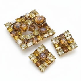 LARGE WEISS RHINESTONE & LUCITE DEMI PARURE