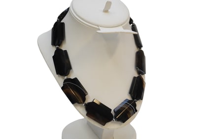 NATURAL POLISHED ORCA AGATE / CHALCEDONY NECKLACE