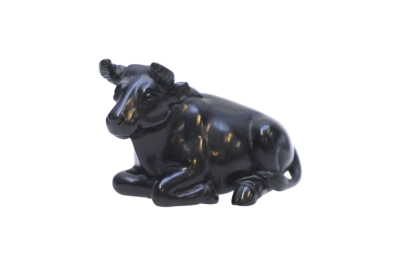 EXCEPTIONAL JAPANESE NETSUKE EBONY CARVED WATER BUFFALO (1 of 5)