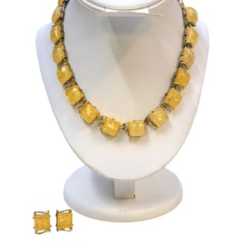 VINTAGE CORO LUCITE FLECK CONFETTI DEMI PARURE