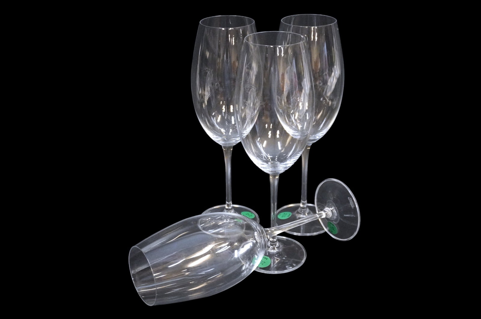 4 CRYSTALITE BOHEMIA WINE GLASSES: 4 Crystalite Bohemia Wine Glasses. Each Measures 10.75" x 3", total lot weight is 1 lb 11 oz. **In house shipping available on this lot**