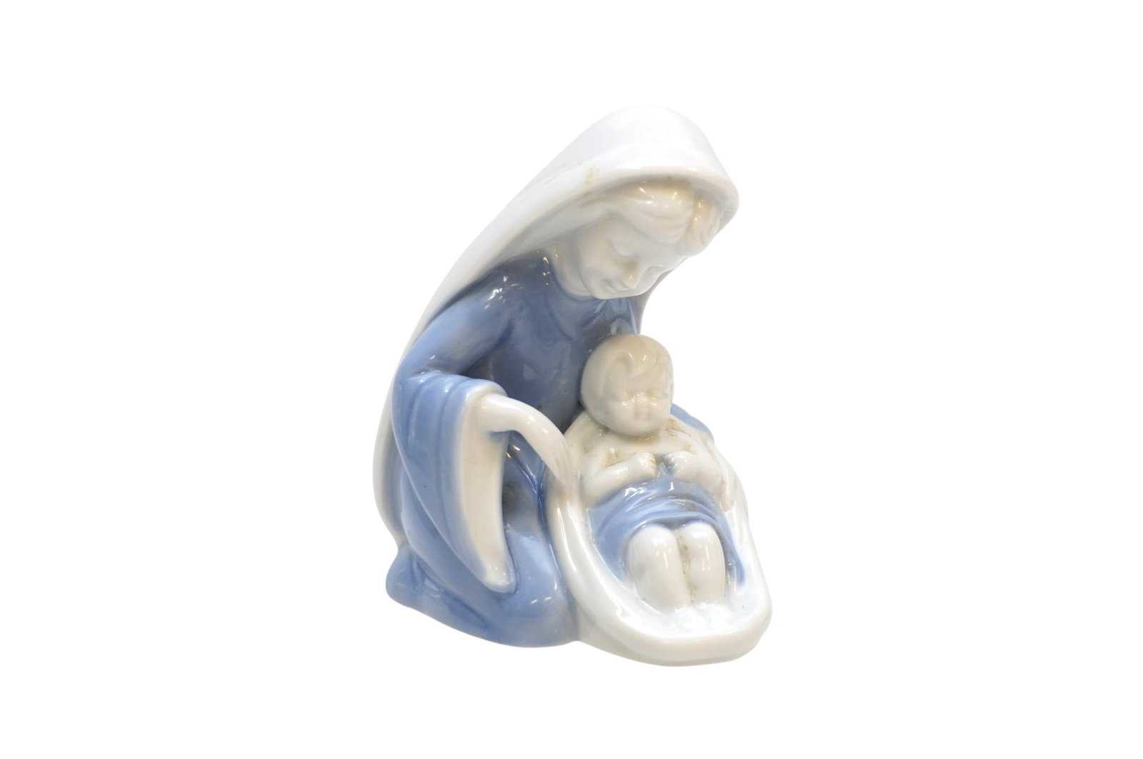VINTAGE LEFTON MOTHER & CHILD PORCELAIN: Vintage Lefton porcelain figurine of the baby Jesus and Mary sleeping. Measures 3 3.4"x4". Weight 7 oz. **In house shipping available on this lot**