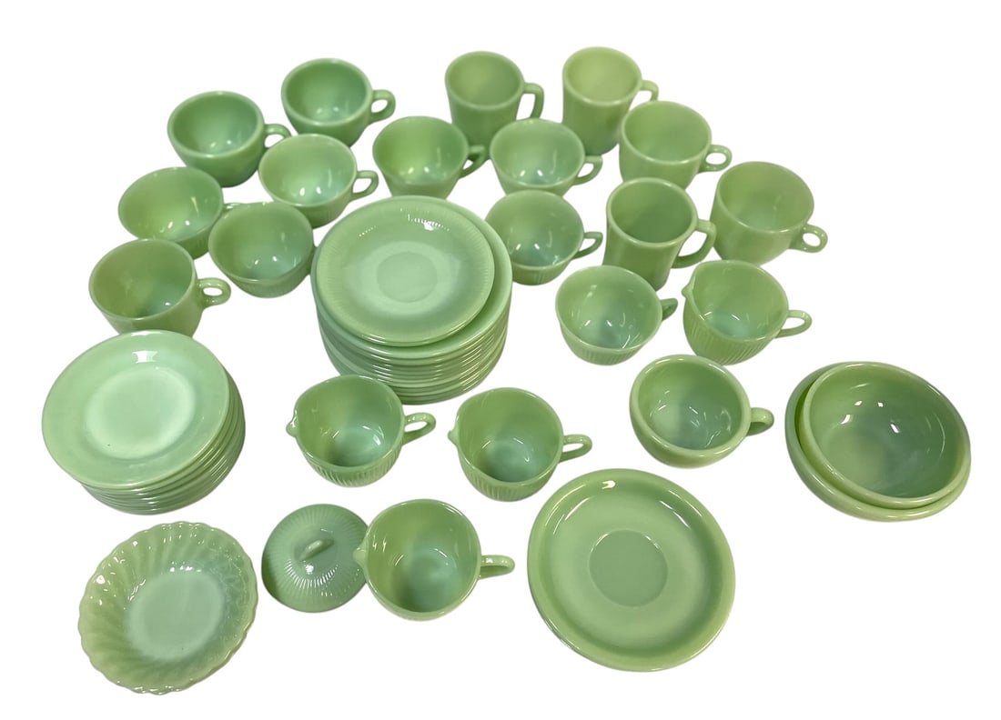 48 pc FIRE KING JADEITE RESTAURANT WARE (1 of 5)