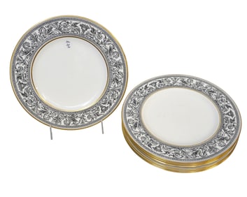 8 WEDGWOOD FLORENTINE DINNER PLATES