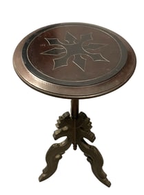 ANTIQUE SMALL TABLE / PLANT STAND