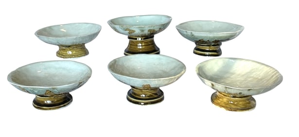 COLLECTION OF 6 STUDIO ART POTTERY FOOTED BOWLS ARTIST MARKED