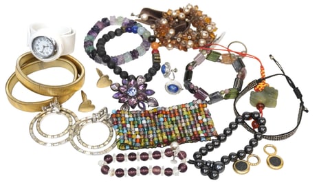 21 PIECES OF MISC. COSTUME JEWELRY