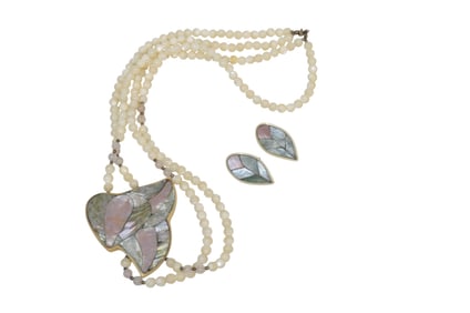 VINTAGE MOP STATEMENT NECKLACE & EARRINGS