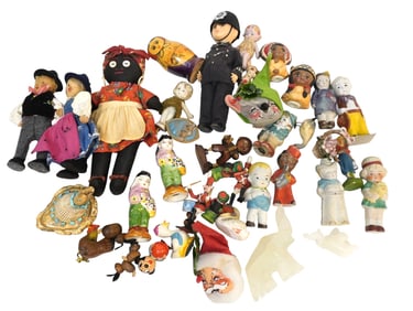 LARGE LOT OF MINIATURE DOLLS AND FIGURES - 40 PIECES