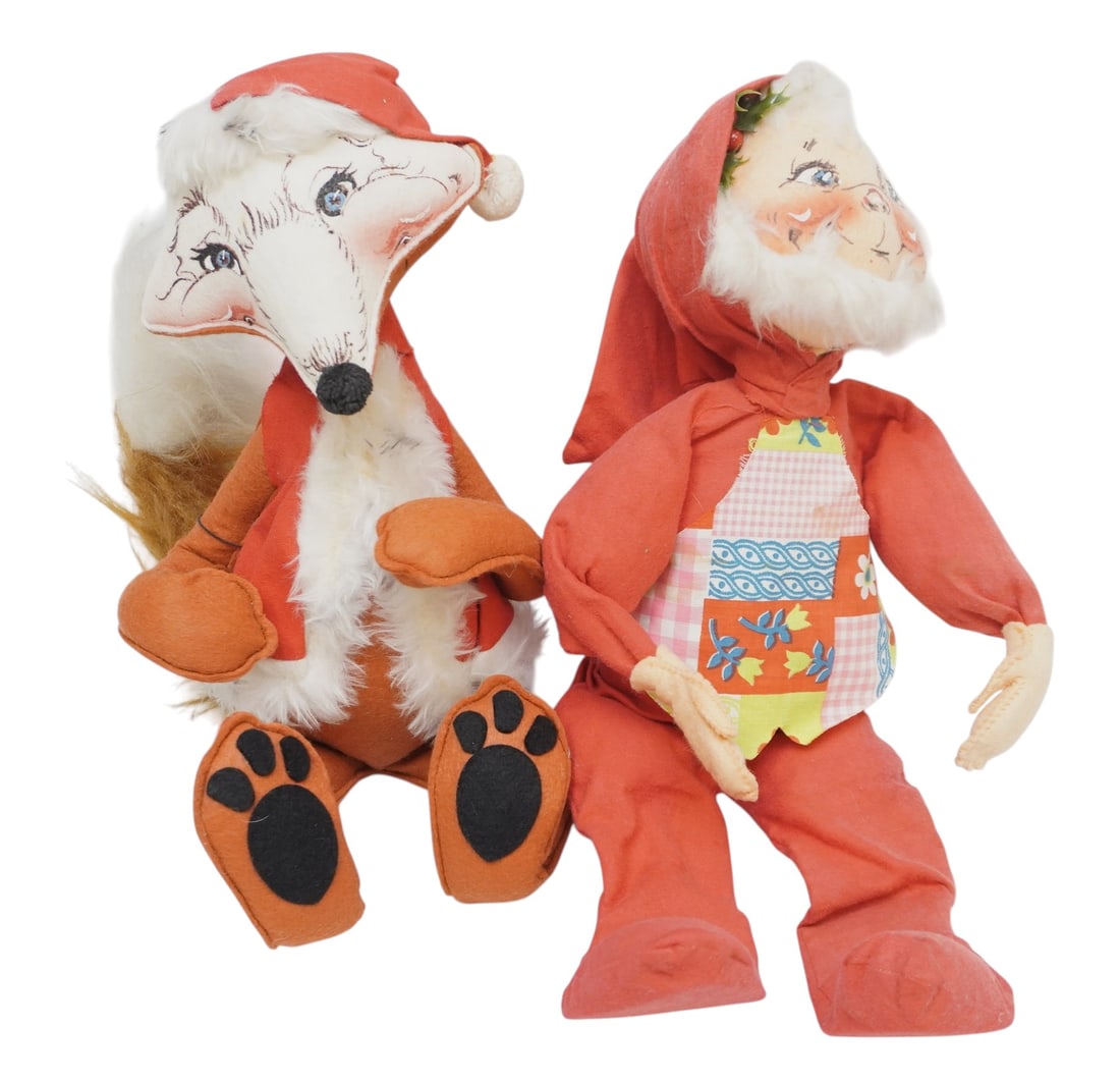 PAIR ANNALEE CHRISTMAS DOLLS (1 of 1)