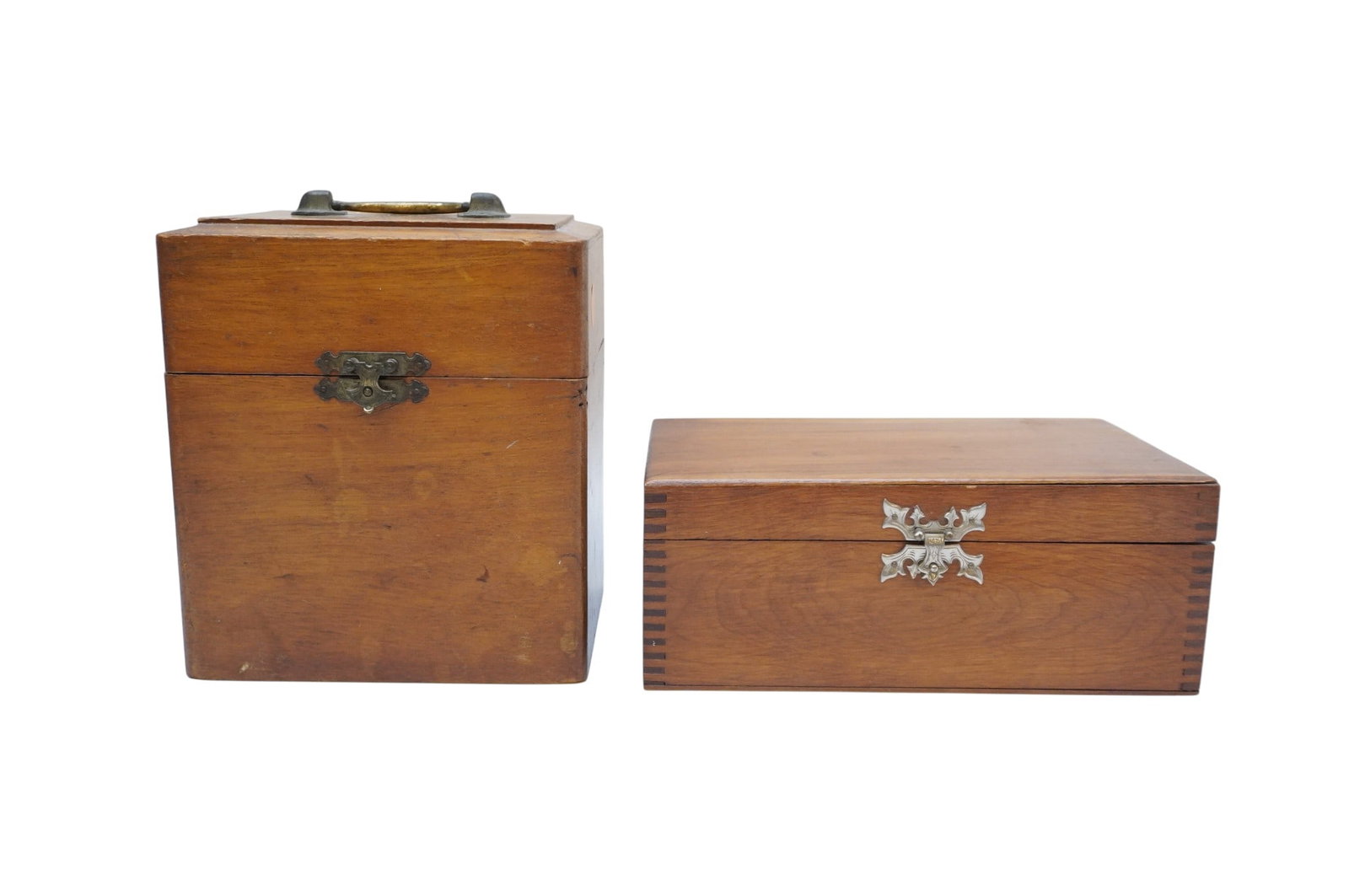 2 ANTIQUE WOOD BOXES RECIPE & JEWELRY: 1- Wood Taller Recipe Box 7"x5.25"x8". 2- Wood Jewelry Box 9 1/2"x6"x3 3/4". PROVENANCE: Willtown Plantation, Willtown Bluff, Adams Run SC