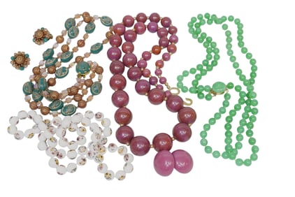 LOT VINTAGE MID CENTURY COSTUME JEWELRY