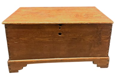 ANTIQUE AMERICAN PA CHIPPENDALE BLANKET CHEST