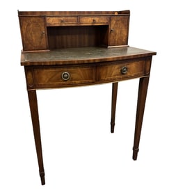 ENGLISH OAK PETITE WRITING DESK